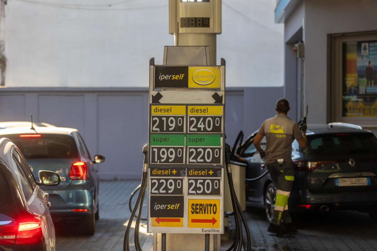 Fuel prices, Codacons: “Excise duty cut has had no impact on prices”