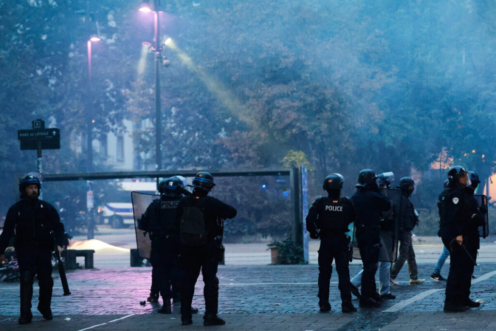France: Night-time curfew in Paris for the whole weekend