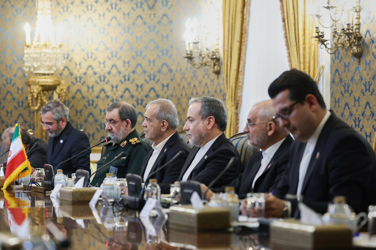 Iran: Tehran says Europe must pay the price for the war after backing Israel
